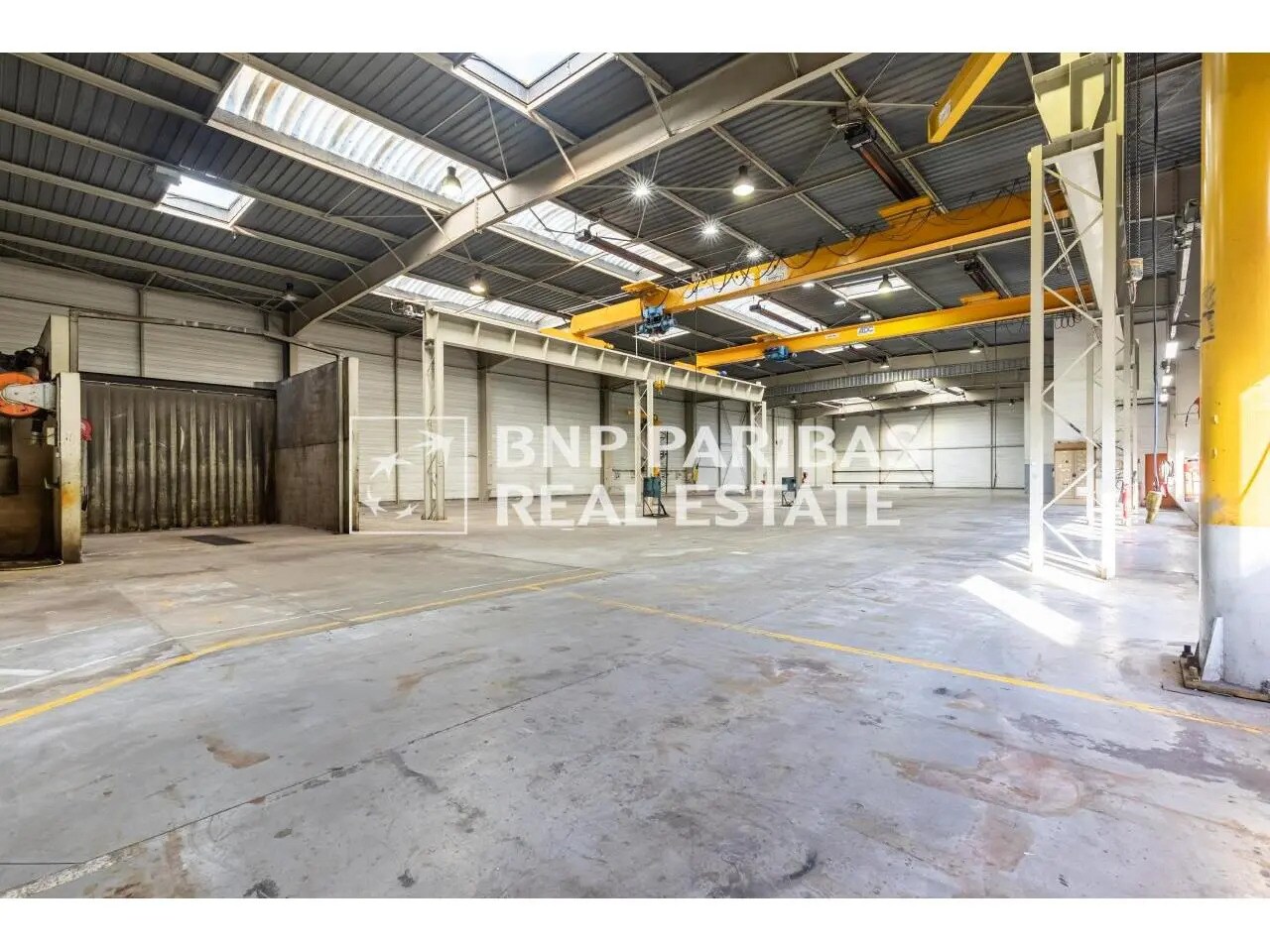 Local d’activités dans Lisses à louer Photo de l’immeuble– Image 1 sur 9