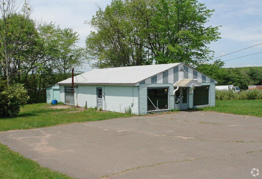 406 Somers Rd, Ellington, CT à vendre - Photo de l’immeuble – Image 2 sur 14