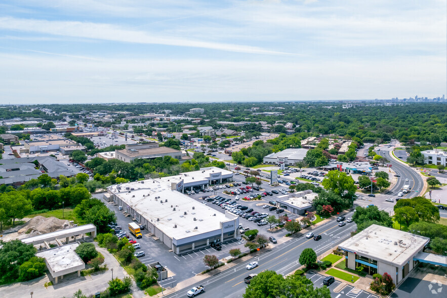 3010 W Anderson Ln W, Austin, TX à louer - Aérien – Image 3 sur 3