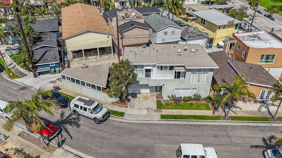 1521 Marine Ave, Seal Beach, CA à vendre - Photo de l’immeuble – Image 3 sur 25