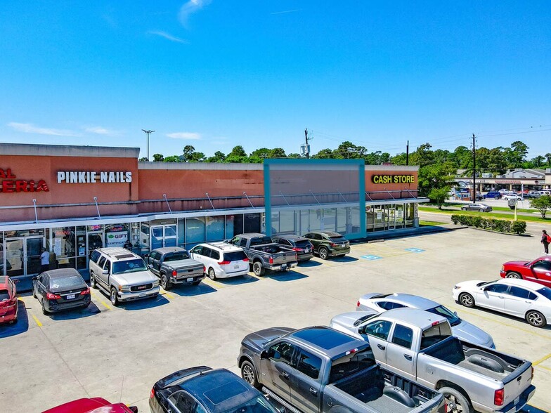 12626 Woodforest Blvd, Houston, TX à louer - Photo de l’immeuble – Image 2 sur 11