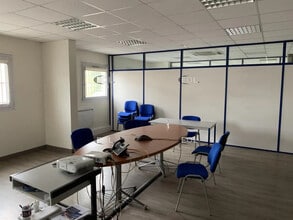 Local d'activités dans Morangis à vendre Photo intérieure– Image 2 sur 4