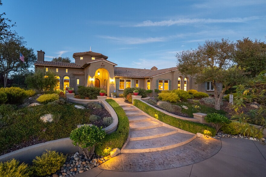 2438 Battering Rock Rd, Templeton, CA à vendre - Photo principale – Image 1 sur 72