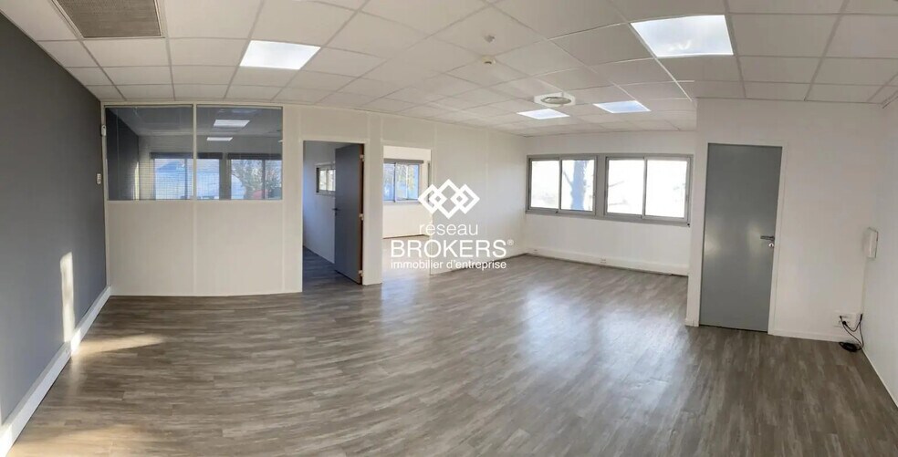50 Rue Des Vingt Toises, Saint-Martin-le-Vinoux à louer - Photo de l’immeuble – Image 1 sur 5
