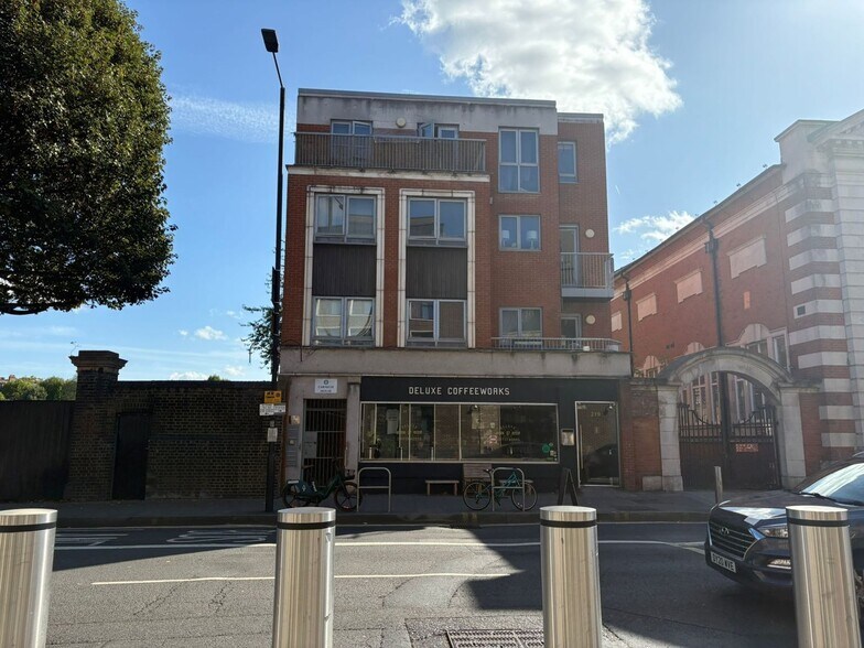 219 Shepherds Bush Rd, Londres à vendre - Photo intérieure – Image 3 sur 9