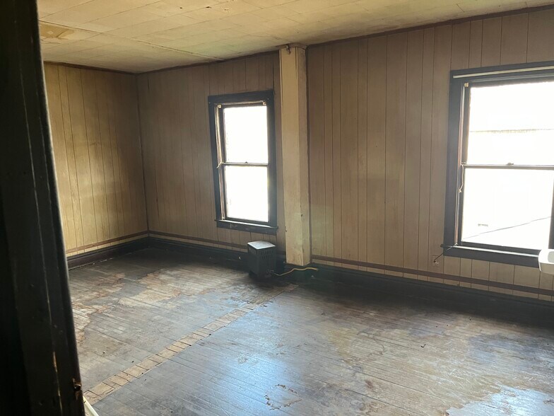 503 Main St, Madison, WV à vendre - Photo intérieure – Image 3 sur 26