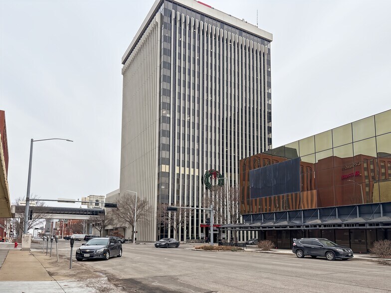 233 S 13th St, Lincoln, NE à louer - Photo de l’immeuble – Image 3 sur 18
