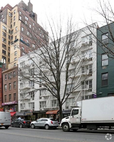 204-208 W 14th St, New York, NY à louer - Photo de l’immeuble – Image 2 sur 3