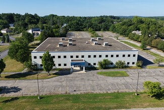 Plus de détails pour 19 Mollison Way, Lewiston, ME - Bureau à louer