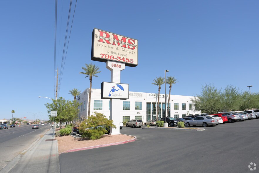3585 E Flamingo Rd, Las Vegas, NV à louer - Photo principale – Image 1 sur 11