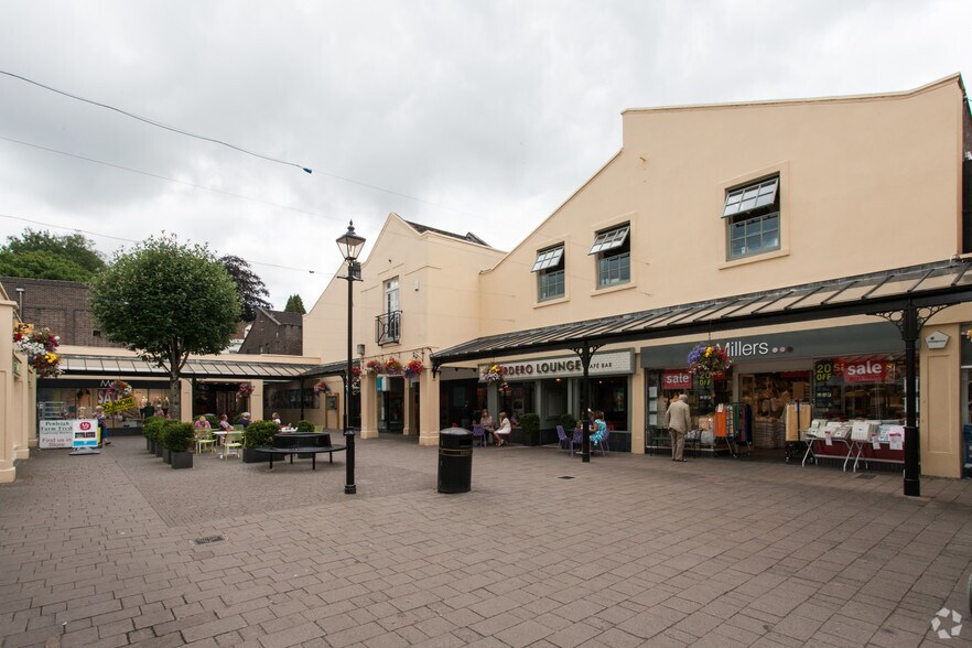 Vicarage Walk, Frome à louer - Photo de l’immeuble – Image 2 sur 14