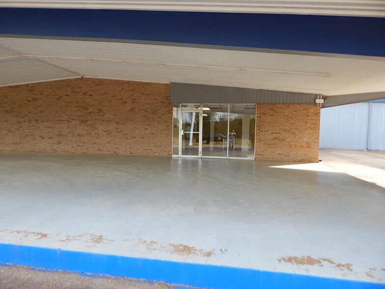 143 Texas Highway 49, Hughes Springs, TX à vendre - Photo de l’immeuble – Image 3 sur 20
