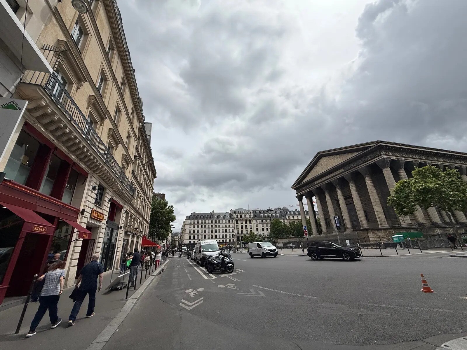 31 Place De La Madeleine, Paris à louer Photo de l’immeuble– Image 1 sur 7