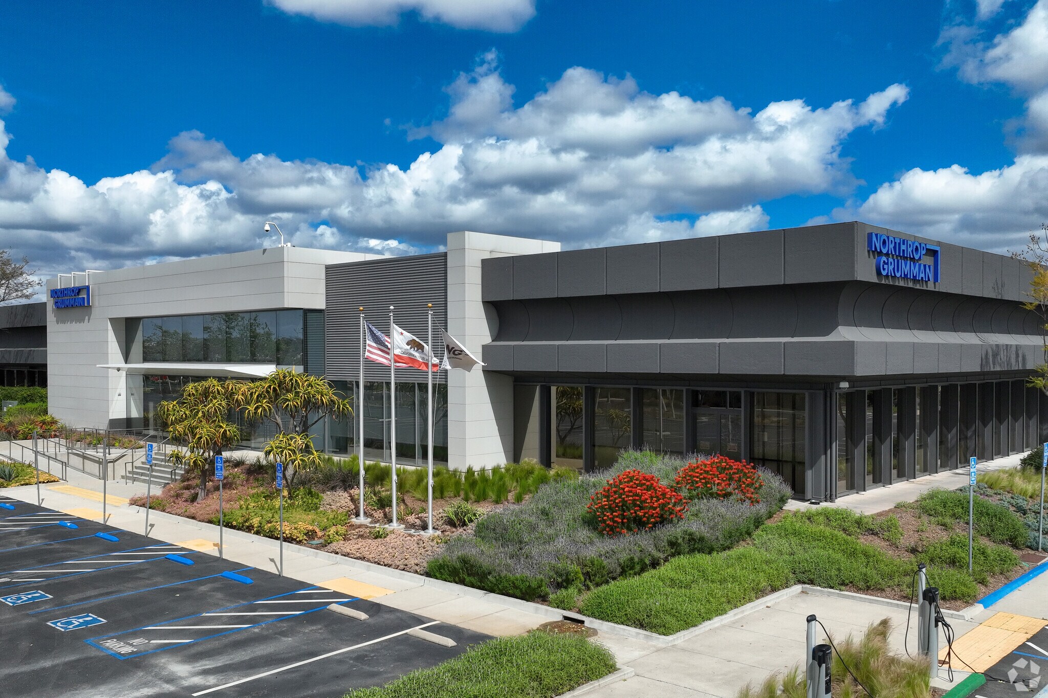 16550 W Bernardo Dr, San Diego, CA à louer Photo principale– Image 1 sur 7