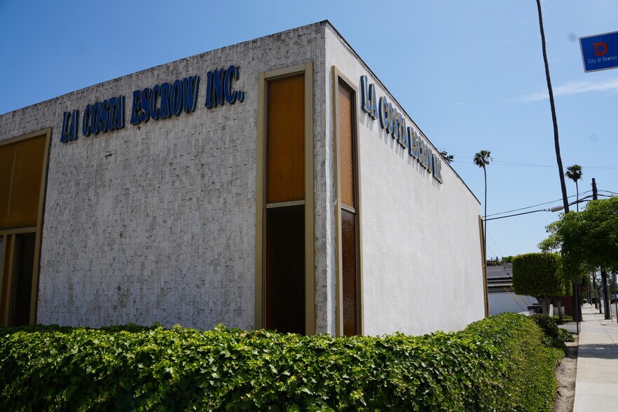 8300 Florence Ave, Downey, CA à vendre - Photo de l’immeuble – Image 3 sur 23