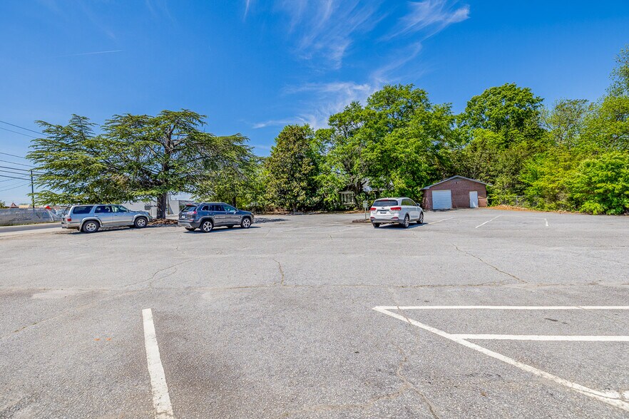 201 S Weston St, Fountain Inn, SC à vendre - Photo de l’immeuble – Image 3 sur 50