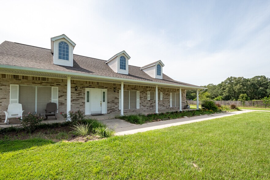 15953 1st St, Splendora, TX à vendre - Photo de l’immeuble – Image 3 sur 23