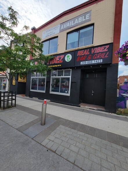18-22 Dunlop St W, Barrie, ON à louer - Photo de l’immeuble – Image 2 sur 19