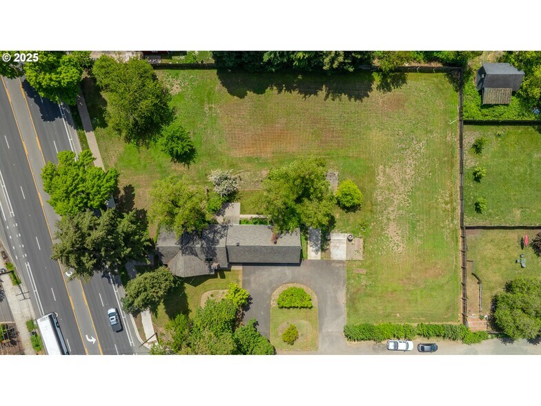 River Road, Eugene, OR à vendre - Photo principale – Image 1 sur 13