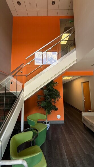 5933 Coronado Ln, Pleasanton, CA à louer - Hall d’entrée – Image 2 sur 9