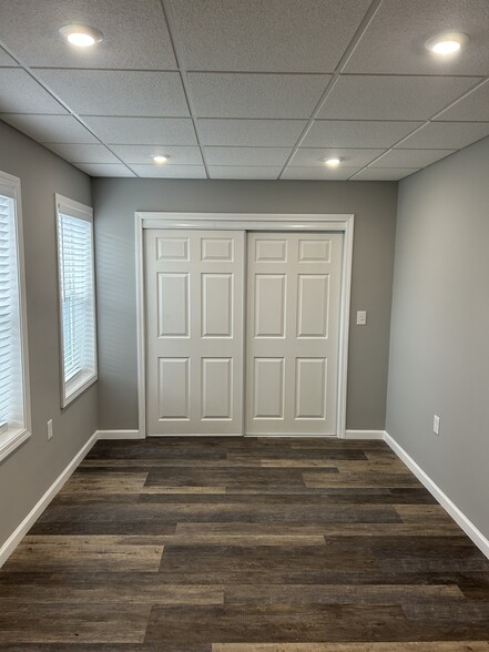 615 Colonial Park Dr, Roswell, GA à louer - Photo intérieure – Image 3 sur 21