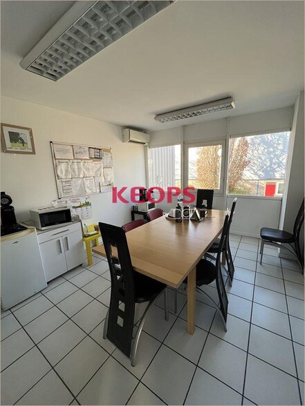 Avenue Des Palanques, Portet-sur-Garonne à louer - Photo de l’immeuble – Image 3 sur 11