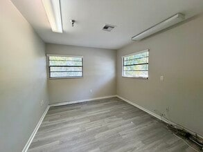 2027 Manatee Ave, Bradenton, FL à louer Photo intérieure– Image 2 sur 3