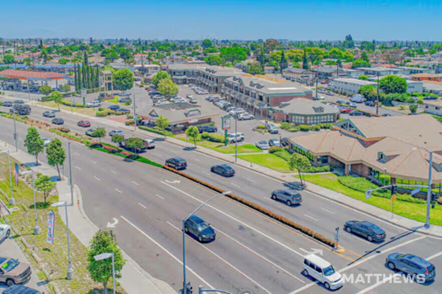 7300-7340 Firestone Blvd, Downey, CA à louer - Photo de l’immeuble – Image 1 sur 3