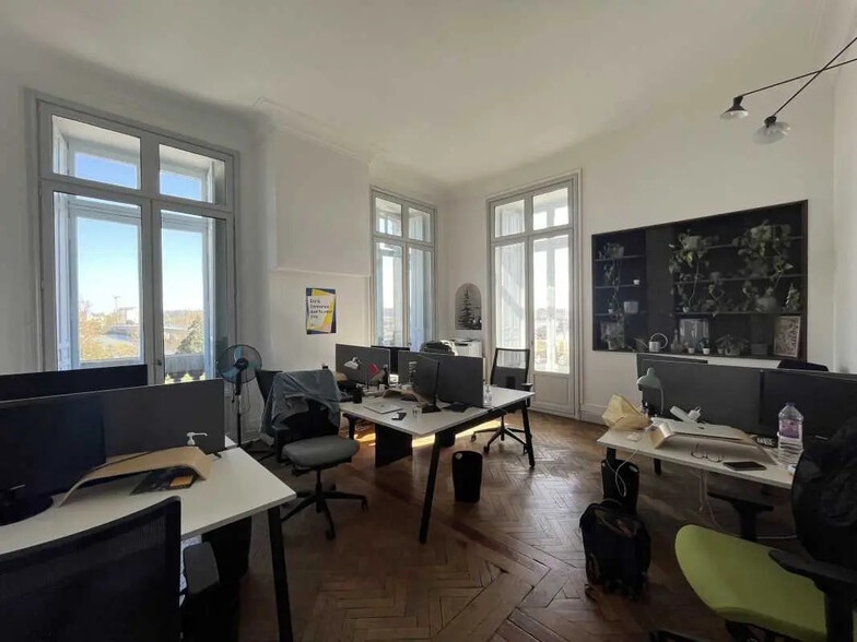 Bureau dans Bordeaux à louer - Photo intérieure – Image 3 sur 9
