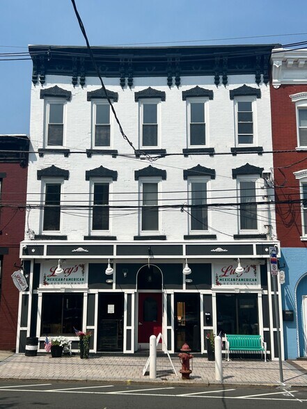 38 Broad St, Keyport, NJ à vendre - Photo de l’immeuble – Image 2 sur 13