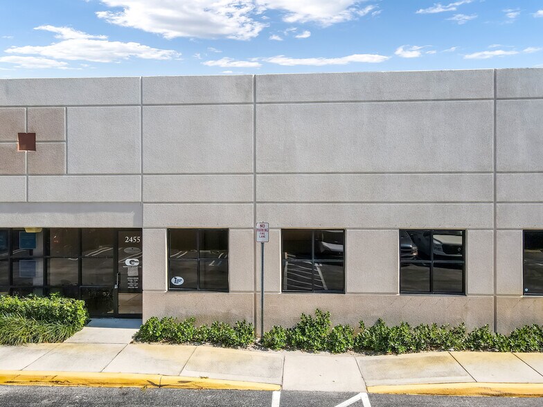 2433-2463 Quantum Blvd, Boynton Beach, FL à louer - Photo de l’immeuble – Image 3 sur 11