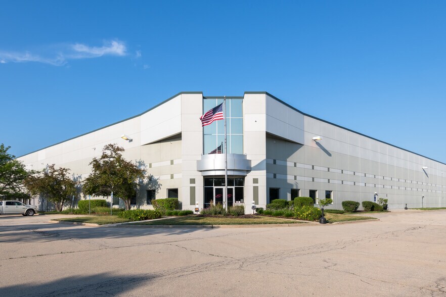 901 Carlow Dr, Bolingbrook, IL à vendre - Photo principale – Image 1 sur 6