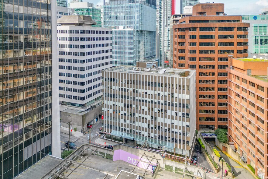 535 Thurlow St, Vancouver, BC à louer - Photo de l’immeuble – Image 3 sur 5