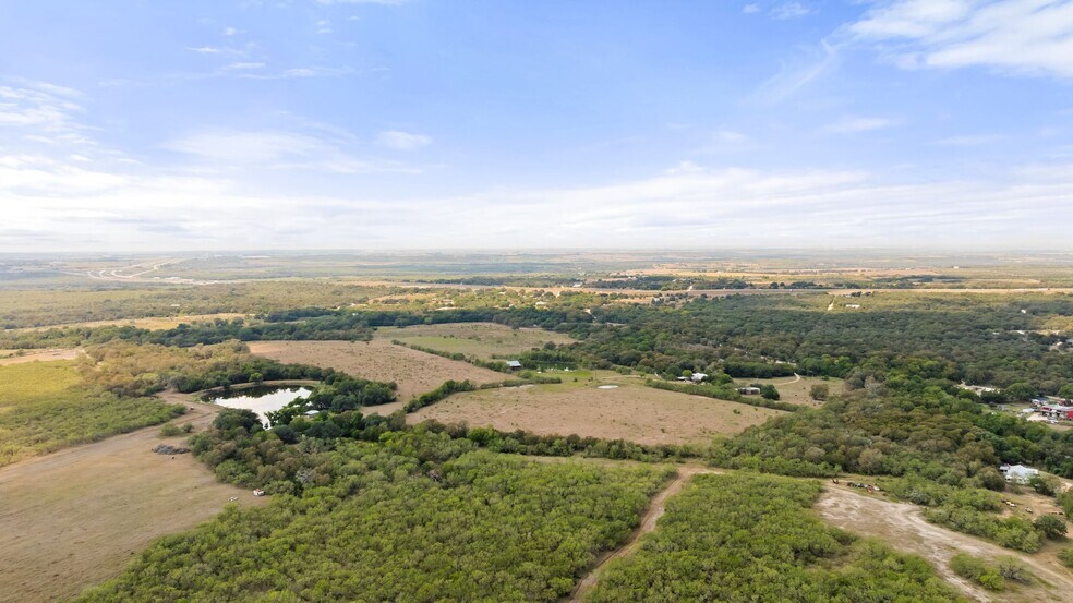 1272 Old Lytton Springs Rd, Lockhart, TX à vendre - Photo de l’immeuble – Image 2 sur 27
