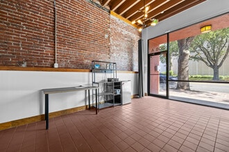308 W University Ave, Gainesville, FL à louer Photo intérieure– Image 1 sur 10