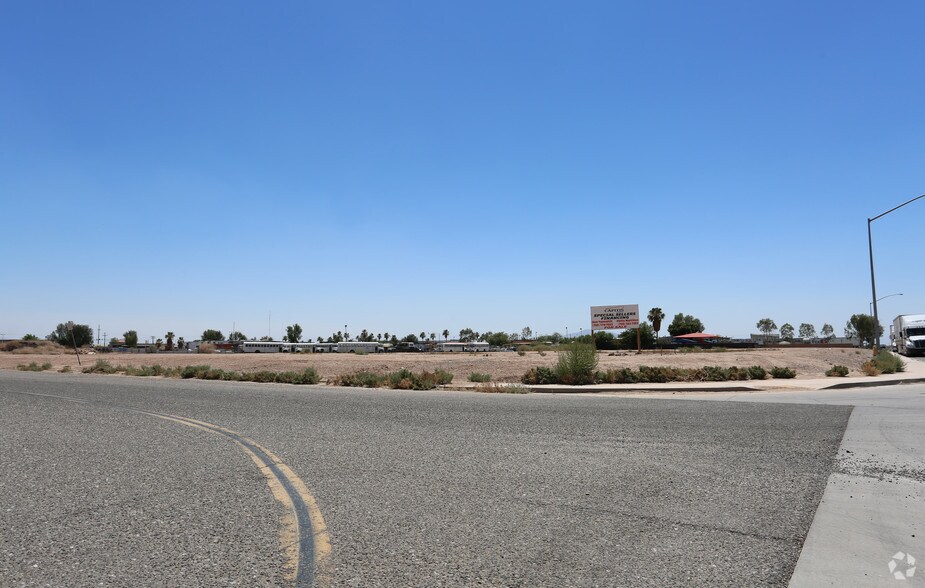 Robinson Ave & Fiesta Blf, Calexico, CA à vendre - Photo principale – Image 1 sur 1