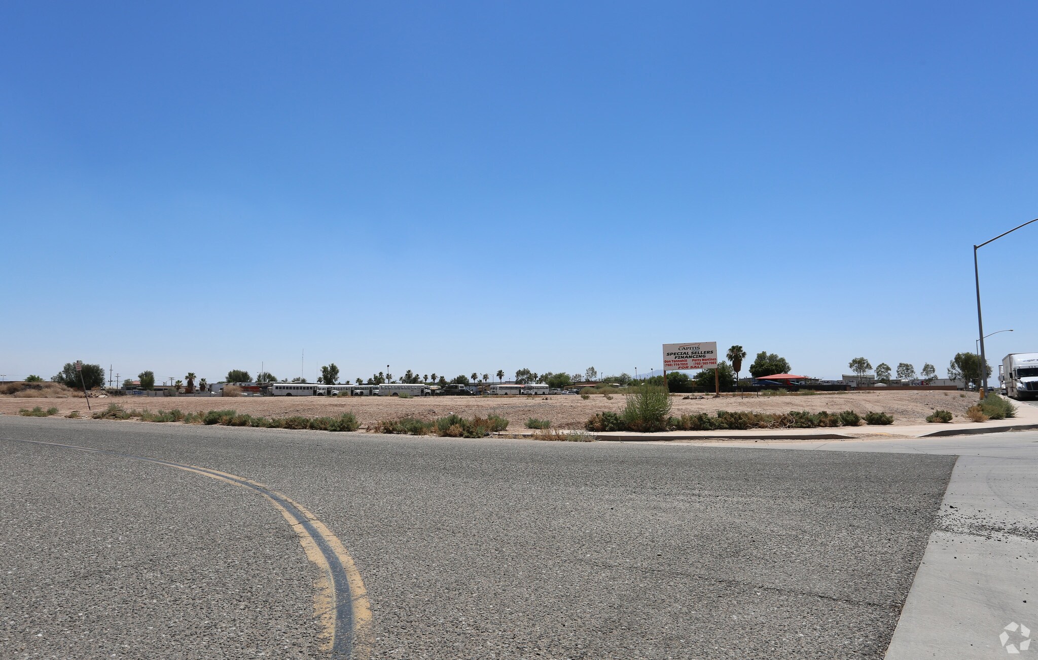 Robinson Ave & Fiesta Blf, Calexico, CA à vendre Photo principale– Image 1 sur 2