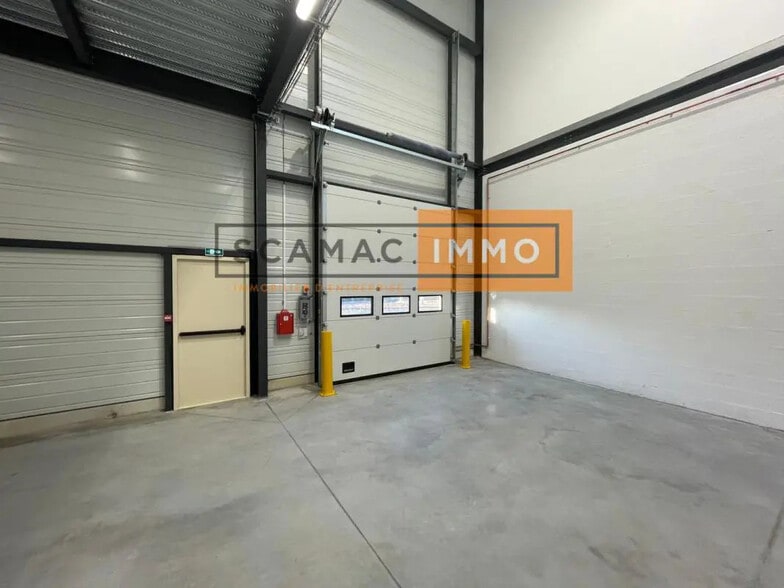 16 Rue Ampère, Pontoise à louer - Photo de l’immeuble – Image 1 sur 3