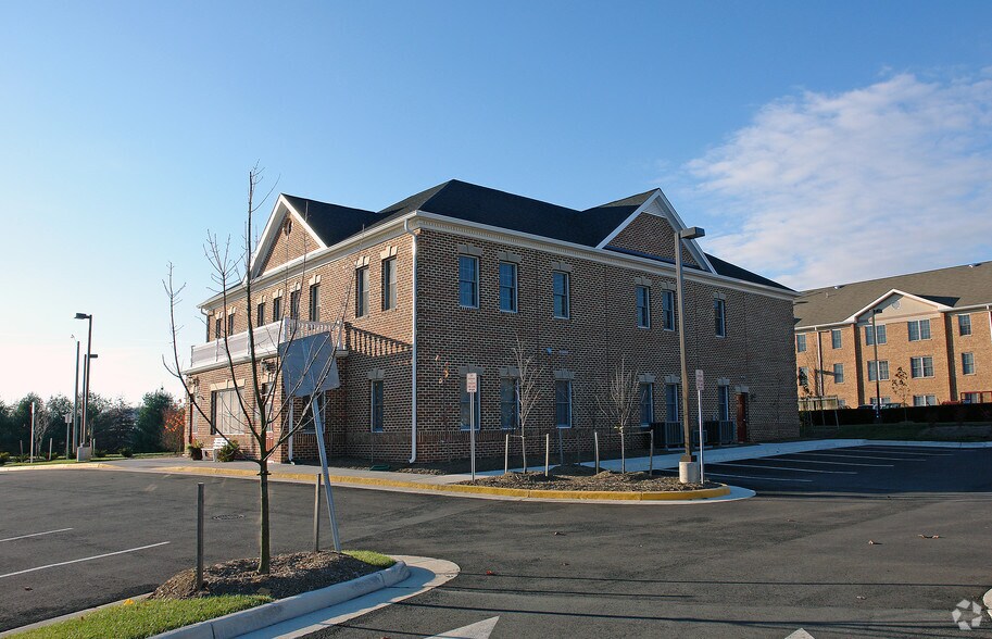 225 Oak Springs Dr, Warrenton, VA à vendre - Photo de l’immeuble – Image 3 sur 4