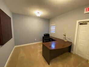 3041 Berks Way, Raleigh, NC à louer Photo intérieure– Image 1 sur 1