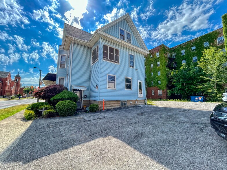 300 4th St, Elyria, OH à louer - Photo de l’immeuble – Image 3 sur 26
