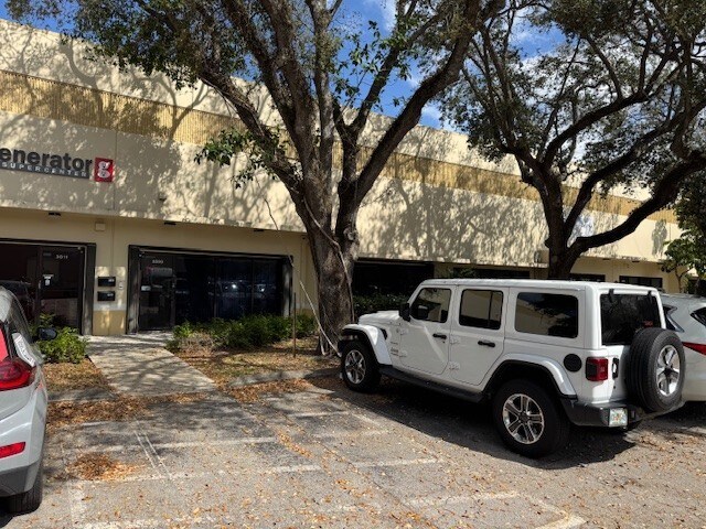 3001-3017 Greene St, Hollywood, FL à louer - Photo de l’immeuble – Image 2 sur 14