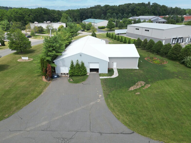 20 Wilson Dr, Sparta, NJ à vendre - Photo de l’immeuble – Image 3 sur 7