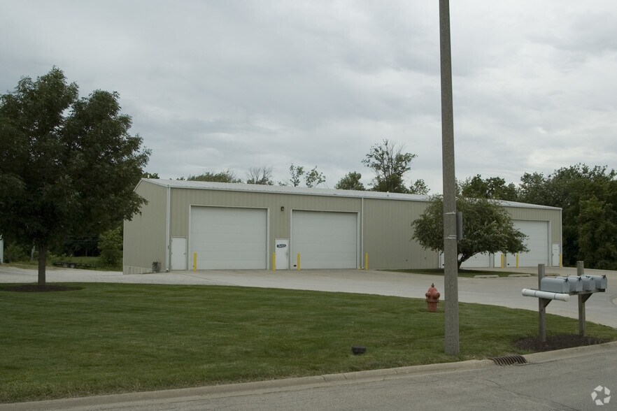 303 Amendodge Dr, Shorewood, IL à vendre - Photo principale – Image 1 sur 4