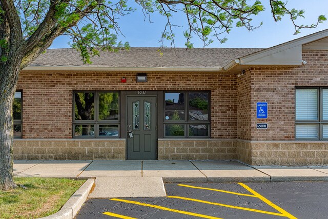 1021-1031 Bonaventure Dr, Elk Grove Village, IL à louer - Photo de l’immeuble – Image 2 sur 12