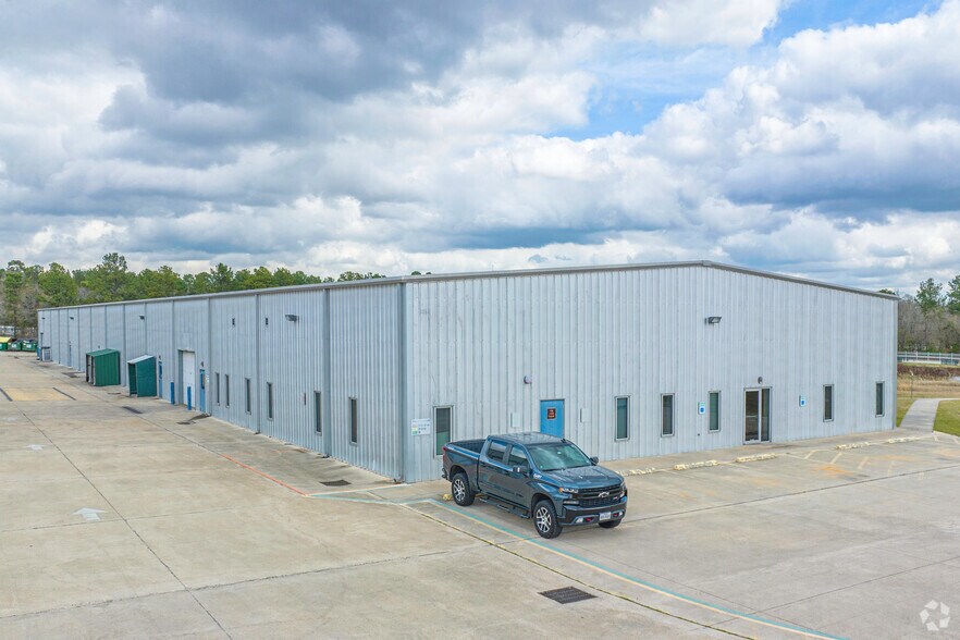 100 N FM 3083 Rd, Conroe, TX à louer - Photo de l’immeuble – Image 3 sur 20