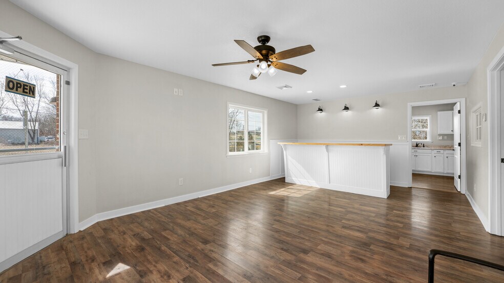 900 Highway 42, Iberia, MO à vendre - Photo de l’immeuble – Image 2 sur 21