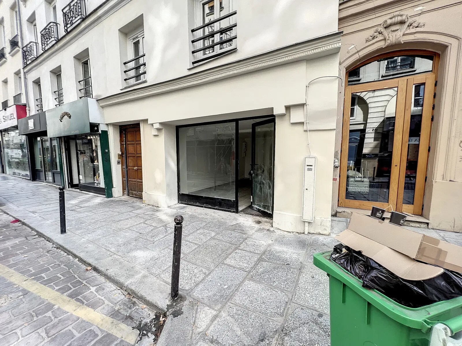 Local commercial dans Paris à louer Photo de l’immeuble– Image 1 sur 4