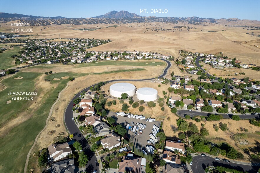 701 Presidio dr, Brentwood, CA à vendre - Photo de l’immeuble – Image 2 sur 13
