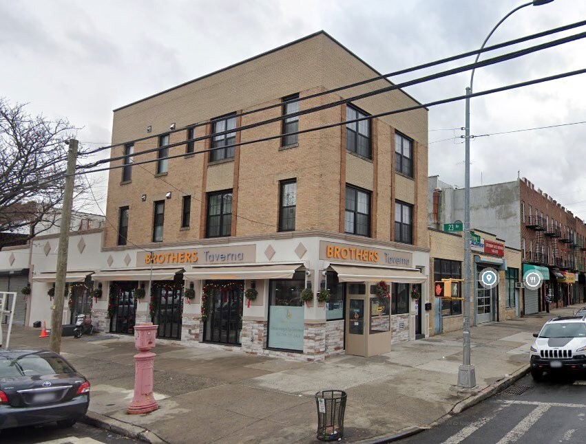 2301 Steinway St, Astoria, NY à vendre Photo principale– Image 1 sur 3